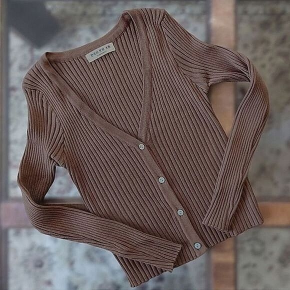 Pecan brown fitted rib knit v-neck long sleeve cardigan XXS - Picture 3 of 14